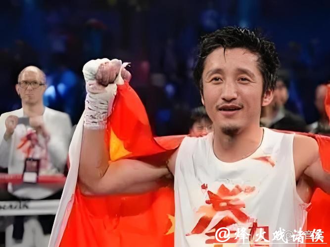 冠军老邹又要上阵了一场生意把家里掏空，他挑起担子回拳台